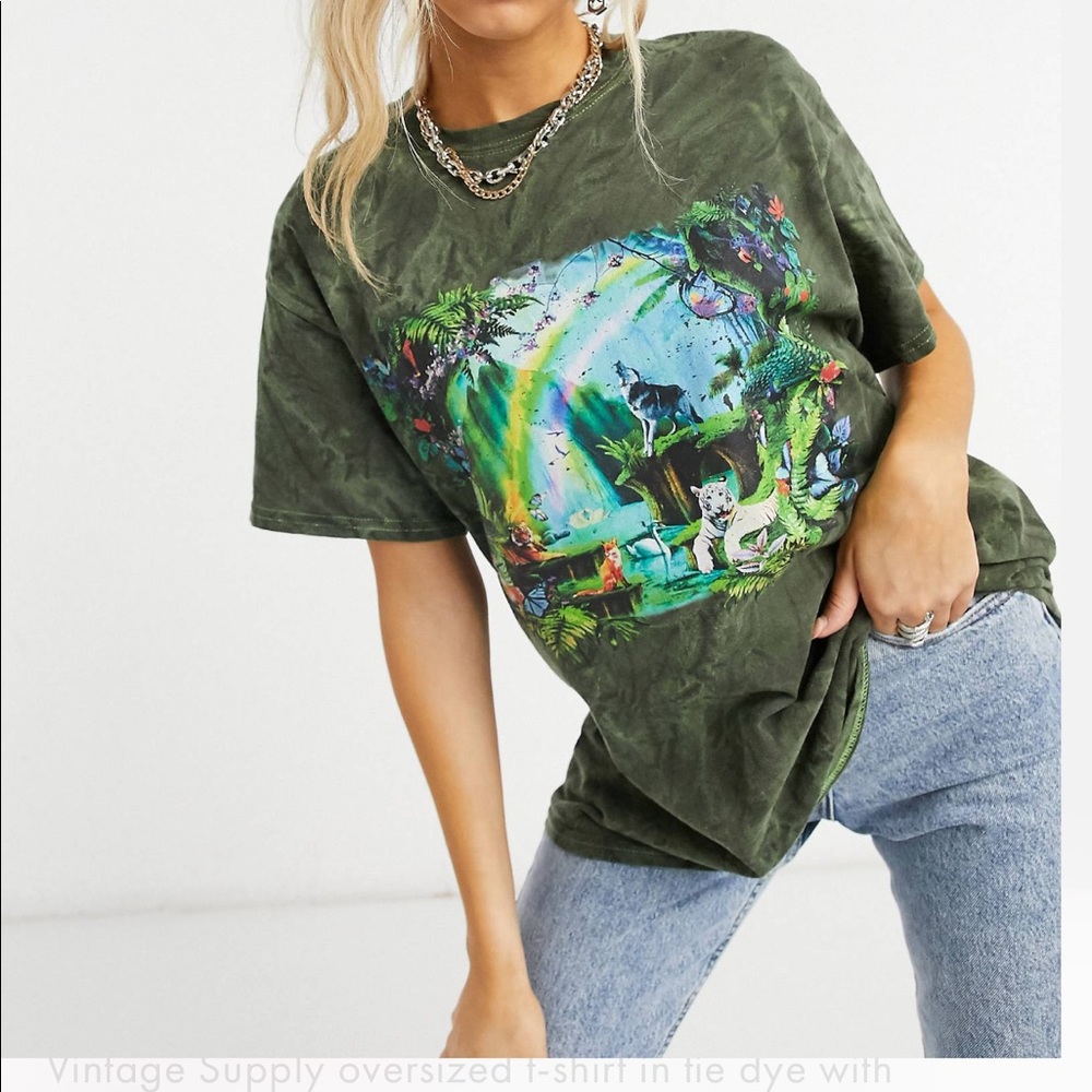 Oversized Graphic Tee